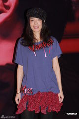 组图：千嬅结婚派对真空上阵 婚夜丁生醉倒无造人