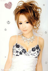 幻灯图集：桃华绘里秀时尚卷发