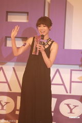 组图：中韩明星齐聚搜寻人气大奖颁奖礼  