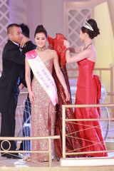 组图：2012年港姐三甲出炉 张名雅荣获冠军