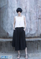 组图：高晓松88年嫩妻晒近照 帅气短发时尚有型