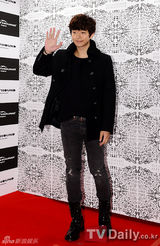 组图：SJ崔始源少时Jessica等出席时尚派对