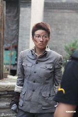 组图：颜丙燕变身“假小子” 冲动变理性拒绝闪婚