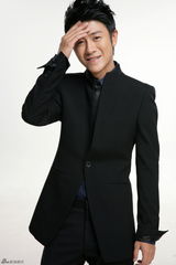 组图：林申最新帅气写真演绎雅痞熟男