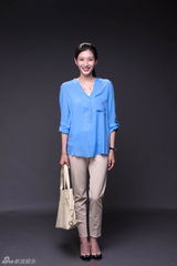 组图：《一仆二主》热拍 江疏影清新造型曝光