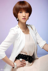 组图：“宝女郎”隋俊波时尚写真 演绎优雅与知性