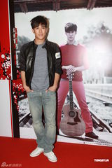 组图：李治廷8月首开个唱 老板黎明有望作嘉宾