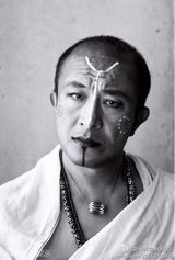 [显微镜]宗萨仁波切：会拍戏可以恋爱的活佛