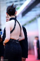 组图：群星亮相金像奖红毯 舒淇Angelababy(杨颖)桂纶镁竞艳