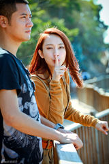 组图：任重张俪鼓浪屿甜蜜之旅 搞怪卖萌