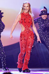 组图：盘点布兰妮昔日舞台性感造型