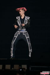 组图：罗志祥香港劲爆开唱 谭咏麟压轴助阵