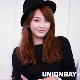 高清组图：KARA与李民基拍秋装写真变可爱三兄妹