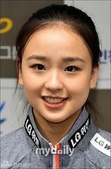 组图：孙妍在出席仁川国际体操大赛新闻发布会