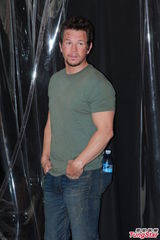 组图：《变4》香港街头拍摄 李冰冰造型曝光