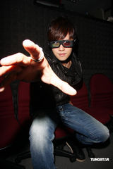 幻灯图：罗志祥引领潮流先锋 华人乐坛首支3DMV面世