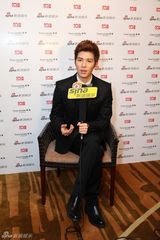 组图：新浪娱乐明星街拍盛典对话陈学冬