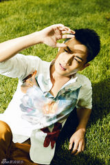 组图：霍政谚曝花样美男写真