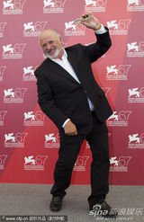 高清图：影片《激情》记者会 克里斯蒂安娜大派香吻