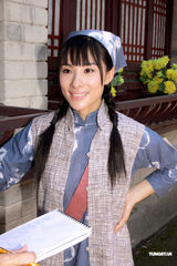 幻灯：刘璇首拍TVB剧众星拱月 不熟粤语助手翻译 