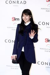 高清组图：李孝利神话Eric秀智等出席严泰雄婚礼