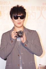 组图：萧煌奇出道10年开唱 预告大秀舞技