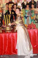 幻灯组图：林峰阿Sa(蔡卓妍)似亲密情侣 狄龙力挺叶童丈夫