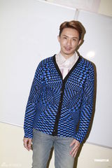 组图：《劲歌金曲》录影 黄耀明张继聪王菀之献唱