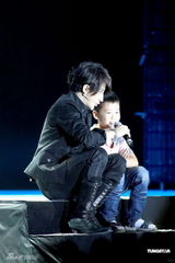 组图：刘谦魔术巡演苏州站 “谦变万化”令人惊叹