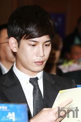 组图：朴基雄M.pire等出席韩流大奖颁奖典礼