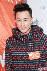 组图：林峰否认退出娱乐圈 不认识金发女生