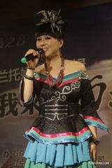 组图：乌兰托娅转型之作问世 放言自己愿意尝试改变