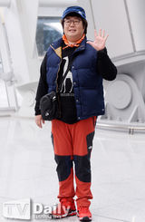 组图：EXO灿烈加盟《丛林法则》赴密克罗尼西亚