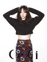 高清组图：韩星尹胜雅时尚写真 水灵秀气清丽甜美