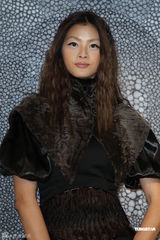 组图：林嘉绮15公分高跟鞋走秀破除怀孕传言