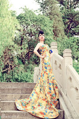 组图：芙蓉姐姐挑战中国风 龙袍写真叫板范冰冰