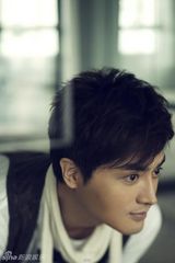 高清组图：刘晓虎时尚写真 儒雅睿智尽显型男风采