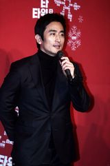 高清组图：韩片《巨塔》VIP首映举行群星捧场