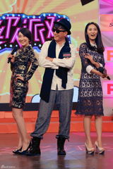 组图：孙红雷做客《超级派对》耍帅摆酷闹不停