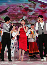 幻灯图：新《红楼》献唱文联春晚 喜遇谢铁骊王馥荔