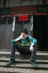 组图：鲍春来赴海南拍摄清新阳光写真