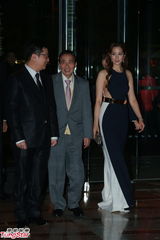 组图：晶刚香港婚礼 徐子淇与老公李家诚亮相