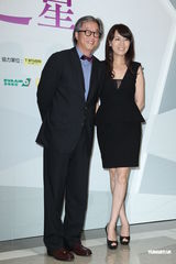 组图：温升豪放话等隋棠擦背 不介意与阿Ken舌吻