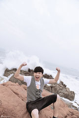 组图：白举纲新书封面曝光 滑板少年身手不凡