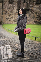 高清图：周迅青春大片追逐梦想自由跳跃