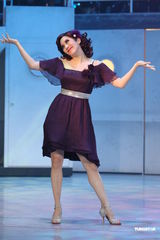 组图：许慧欣参演百老汇音乐剧 变性感歌姬突破自我