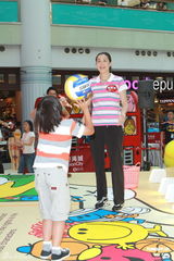 组图：前女排球员孙玥访港 笑言当教练如父母