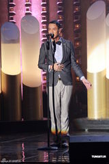 组图：星光熠熠耀保良落幕 古巨基杨千嬅群星献艺