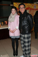 组图：黄子华盼与周润发拍剧 张智霖否认不和