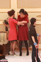 组图：TVB台庆男女演员反串 陈豪郭晋安扮姨太太